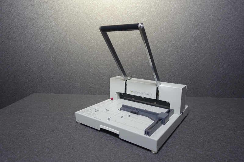 PLUS PK-513L 中古 裁断機 PLUS PK-513L 中古品の通販 by KORO's shop